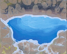 Bergsee Hier wurde mehrheitlich die Farbe mit Matsch überzogen, was inhaltlich stimmig ist. Ein blauer Farbtupfer inmitten felsig, mit Gestrüpp überzogenen Berghängen....