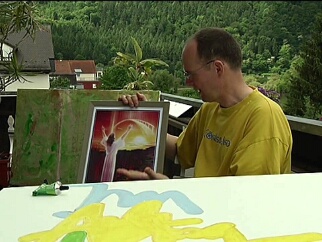 Film ab Norbert Denzel experimentiert seit 2006 mit Tonerde und Acryl auf Leinwand. Mittels seiner eigens entwickelten Technik,...